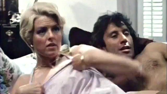 Auntie Peg vista ft. Aunt Peg & Juliet Anderson: Threesome, Vintage & Classic Porn