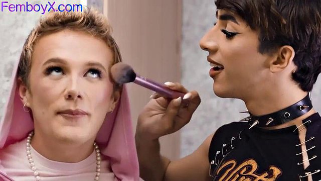 Glam femboi influencers στο τρίο