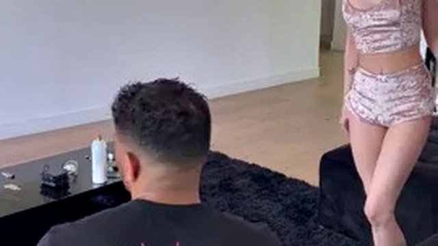 Snowbunny sucks BBC