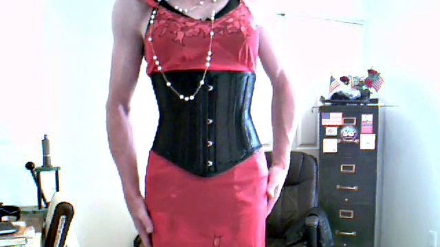 Mature CD tranny shows off his dress