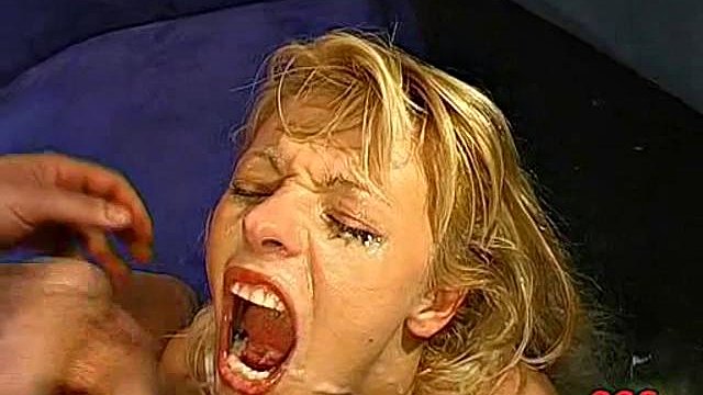 Taranee Devil - Sperm I'll Swallow That ft. Tina Gg: Sakso, Hatun ve Sarışın Porno
