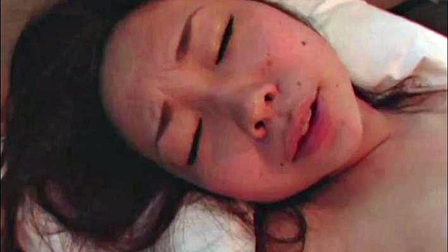 Hot asian beauty squirting like a fountain: Blowjob, Doggy & Cowgirl Porn
