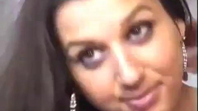 Cute Slut Strips And Fingers Her Pussy: Amateur, Xnxx & Solo Porn