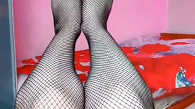 HANDS-FREE CUMSHOT Pinky sexy ladyboy cute delicious cock masturbation
