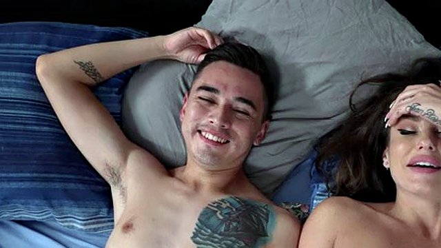 Quality Time With My Hot Stepmom - S2:E6