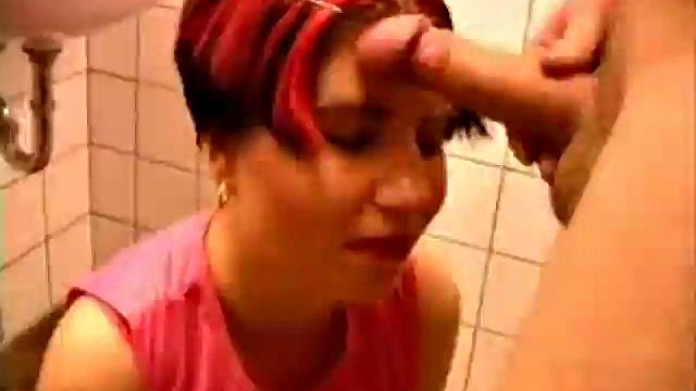 Puttana dai capelli rossi: pompini, porno a pecorina e culo grosso
