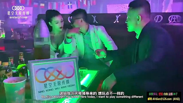 33 Fucked a DJ: Blowjob, Doggy & Cowgirl Porn