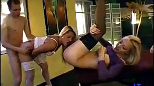 SPERM ORGIE: Oral Seks, Hatun ve Anal Porno