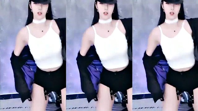 Dança sexy de uma linda garota chinesa: pornografia amadora, asiática e VR VR