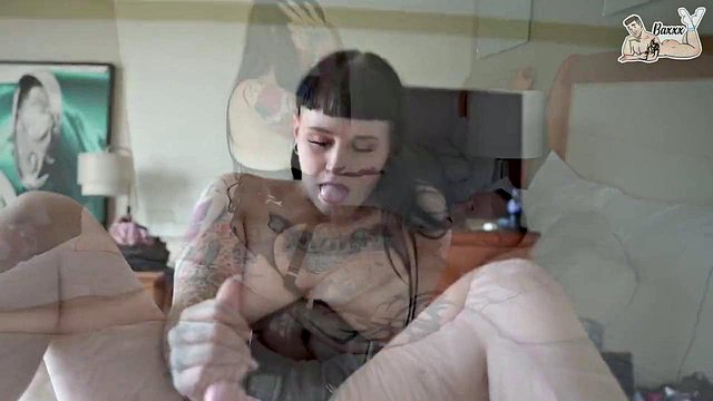 Tiffany Nacke'nin Büyük Poposu Boşalma Sonrası Acımasız Vuruş Alır
