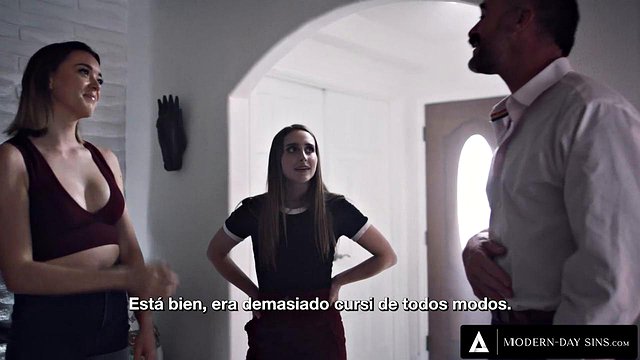 La adolescente Anny Aurora le ofrece una mamada sensual y una paja al padrastro de su mejor amiga en Taboo Old
