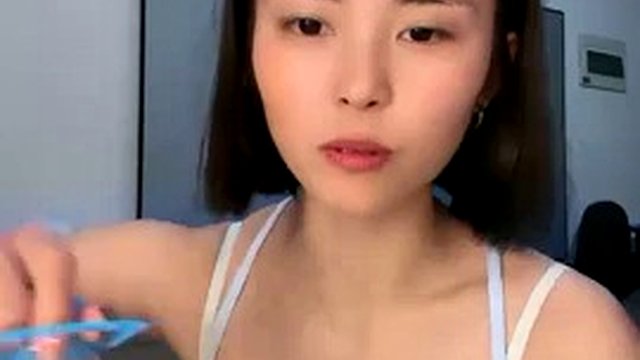 Nuovo arrivato! Sorella Yu va in mare! Così civettuolo e bello ~ [Coniglio che insegue la tartaruga], una giovane donna in jeans, una trasmissione cinese dal vivo del Soggetto 3, che balla bene, facendo arrapare immediatamente le persone! (2)