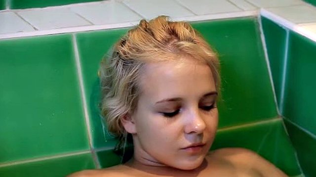 Solo Amateur Blonde Teen Homemade Masturbation Pussy