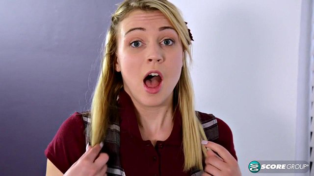 Nastoletnia uczennica Cali Sparks zostaje zerżnięta w areszcie - Zoey Taylor