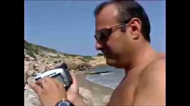 Beobachten Sie die Frau, die am Strand gefangen wurde - Hunde, öffentlich, Cowgirl -Pornos