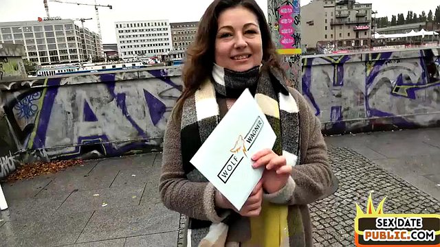 Vytáhl BigTitted MILF Cockriding v POV