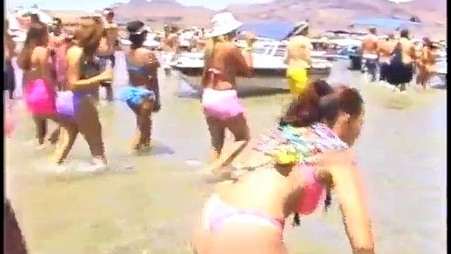 Beach makes them lose control: Big Tits, Amateur & Pornhub Porn