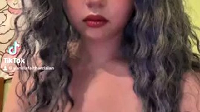Sexy TikTok slut with big tits Vanilla Faith