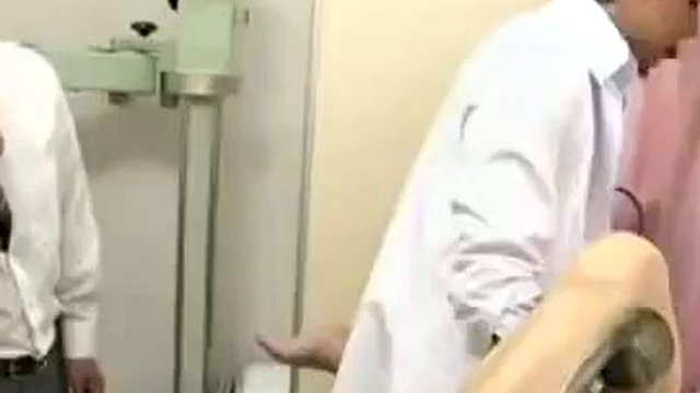 Shocked teen gets tricked by her gyno