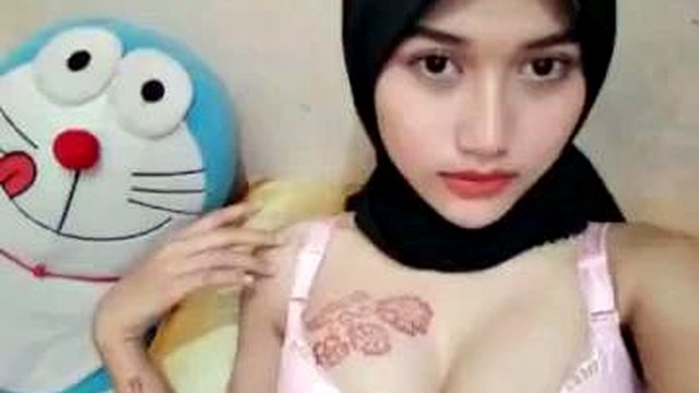 Malay: Big Tits, Big Ass & Blowjob Porn