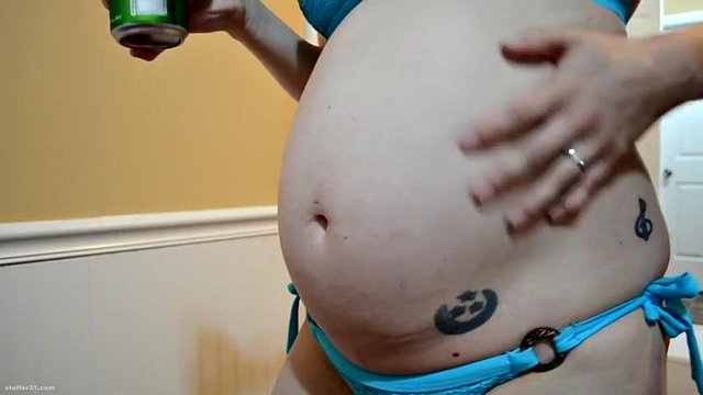 amy stuffed belly