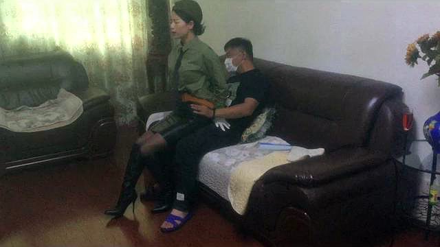 女性将校の破壊