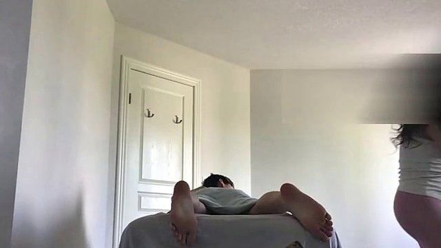 Legit Vietnamese RMT giving in to perfect Asian monster cock on second date