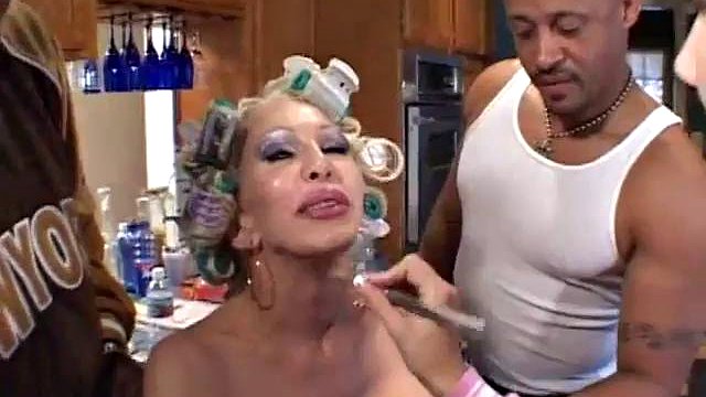 Gansta bang 9: porno de mamada, perrito y vaquera