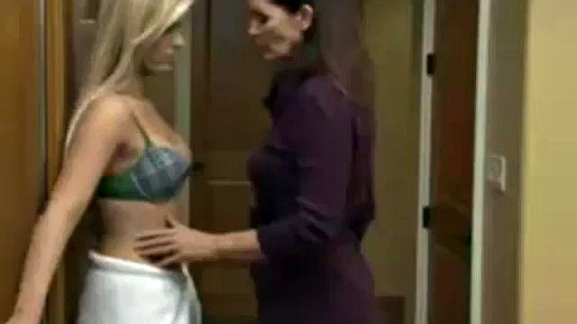 KENDRA SEDUCED BY MAGDALENE