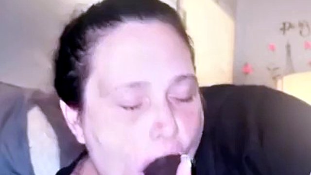 No Teeth Magic Gumjob Meilleure tête cinglée sur le visage lors d'un accident